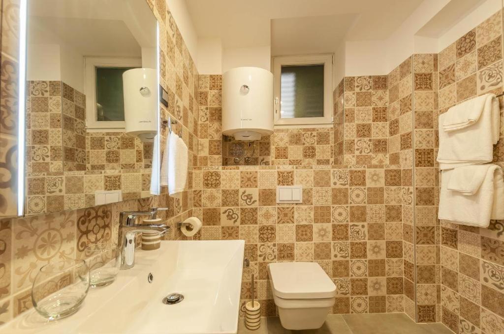 X Boutique Marinac Studio Apartments & Rooms 시베니크 외부 사진