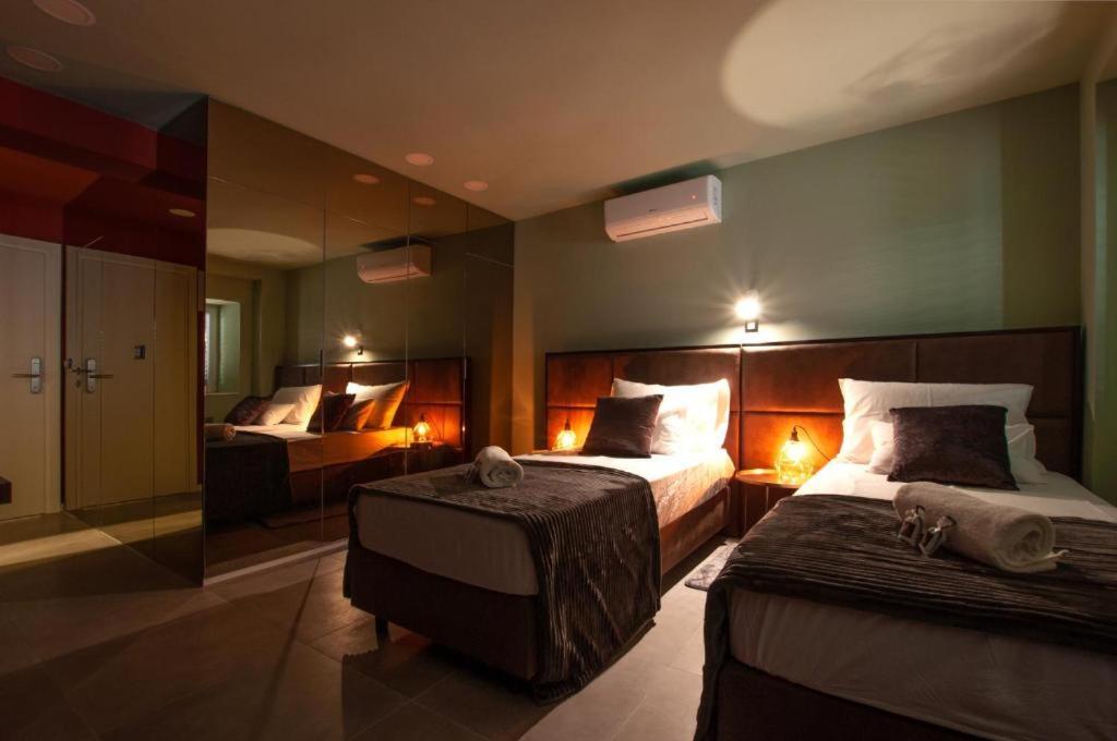 X Boutique Marinac Studio Apartments & Rooms 시베니크 외부 사진
